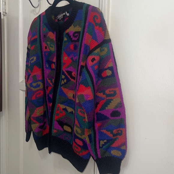 - Alpaca Hand Made in Peru Knitted Sweater - Picture 3 of 11